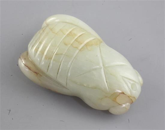 A Chinese pale celadon and brown jade carving of a cicada, Qing dynasty, 5.4cm
